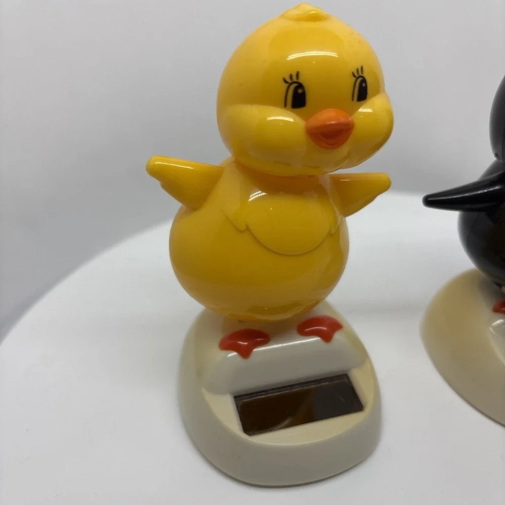 Vintage solar Powered Dancing Swinging‎ Penguin & Chick Bobble Dancer Toys Lot 2